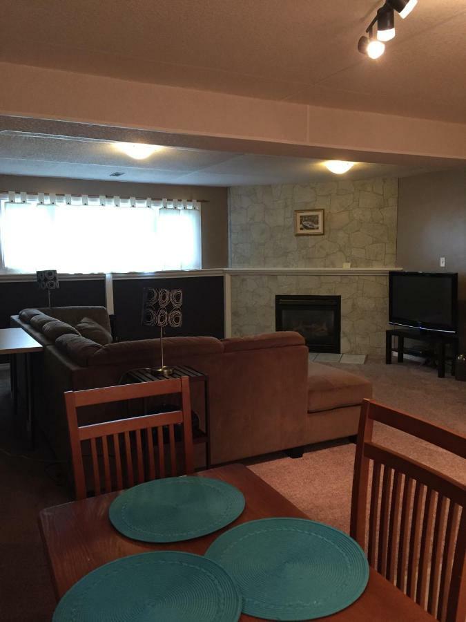 Newly Renovated Basement Suite! Lethbridge Exterior photo